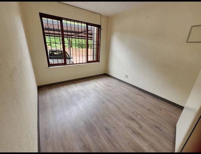 2 BEDROOM PROPERTY TO RENT IN SUNNINGHILL